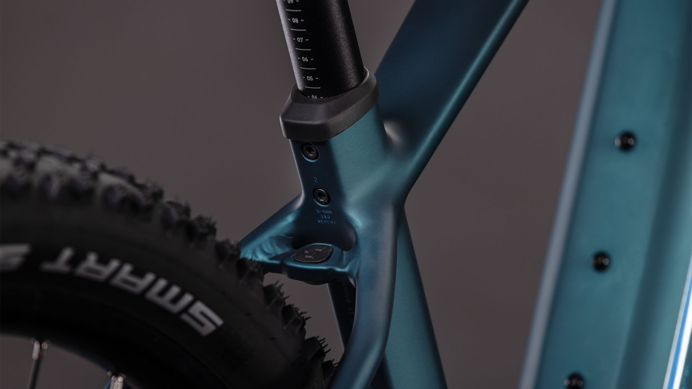 Cube Reaction Hybrid ONE 600 royalgreen´n´prism (2026)