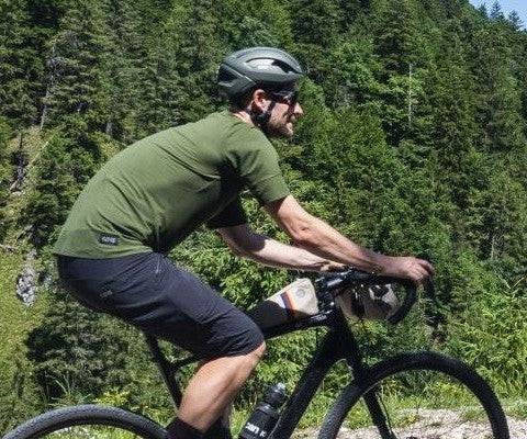 one bike for road and gravel Scott Addict 40 Oberflächen im Vergleich | All you have to reg_UY Size:EU 29