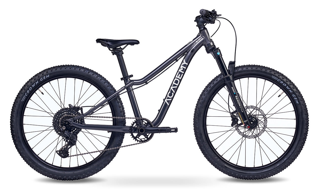 ACADEMY Trail 5 24" Space (2026)