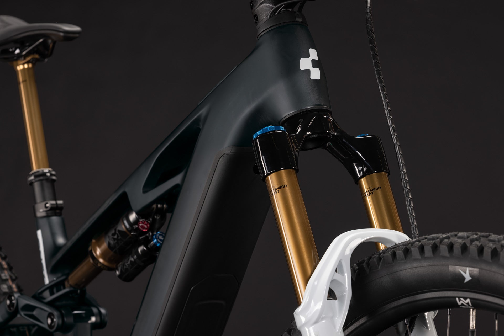 Cube Stereo Hybrid ONE44 HPC AT 800  carbon´n´white (2027)