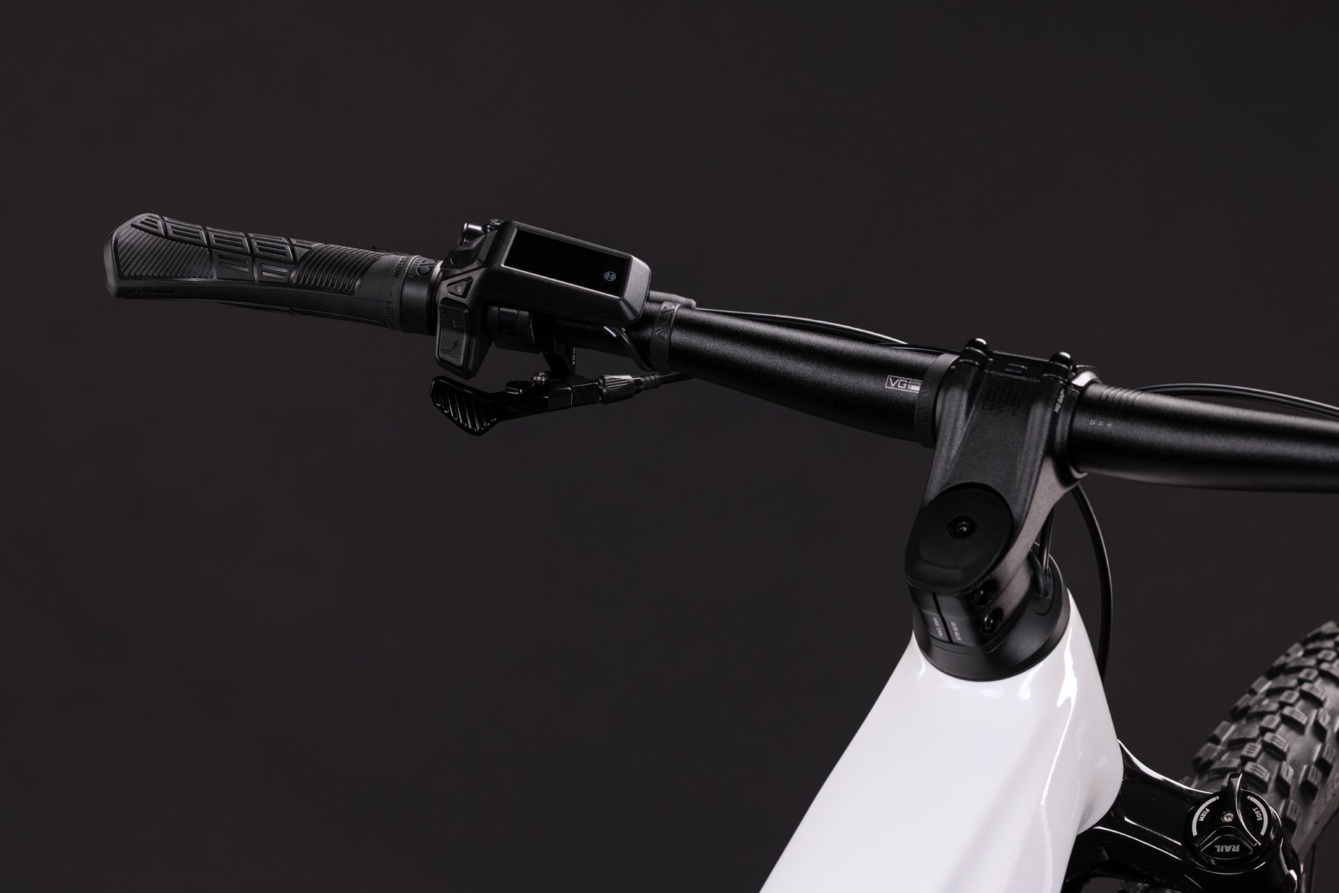 Cube Reaction Hybrid Race 800 Diamant snow´n´black (2027)