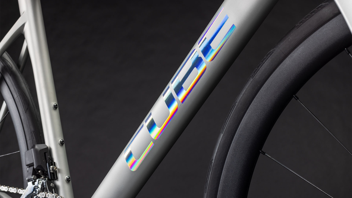 Clerence Cube Cube Attain C:62 SLX (2026) | Rennrad | sleekgrey´n´prism & bikester.ch