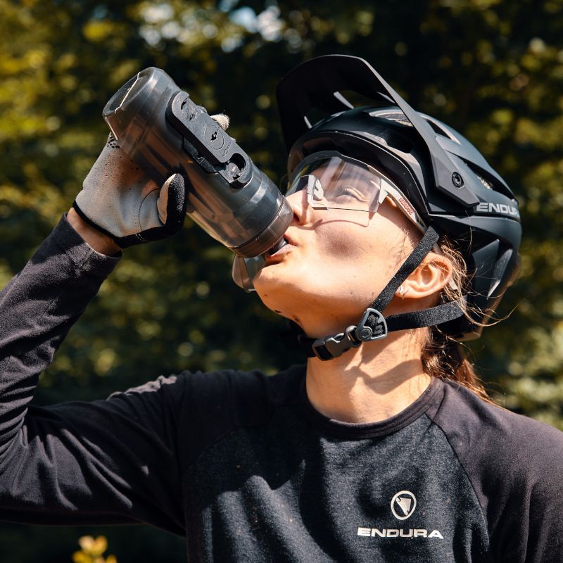 Fidlock Twist Bottle 590 inkl. Base Fahrrad-Befestigung transparent/schwarz