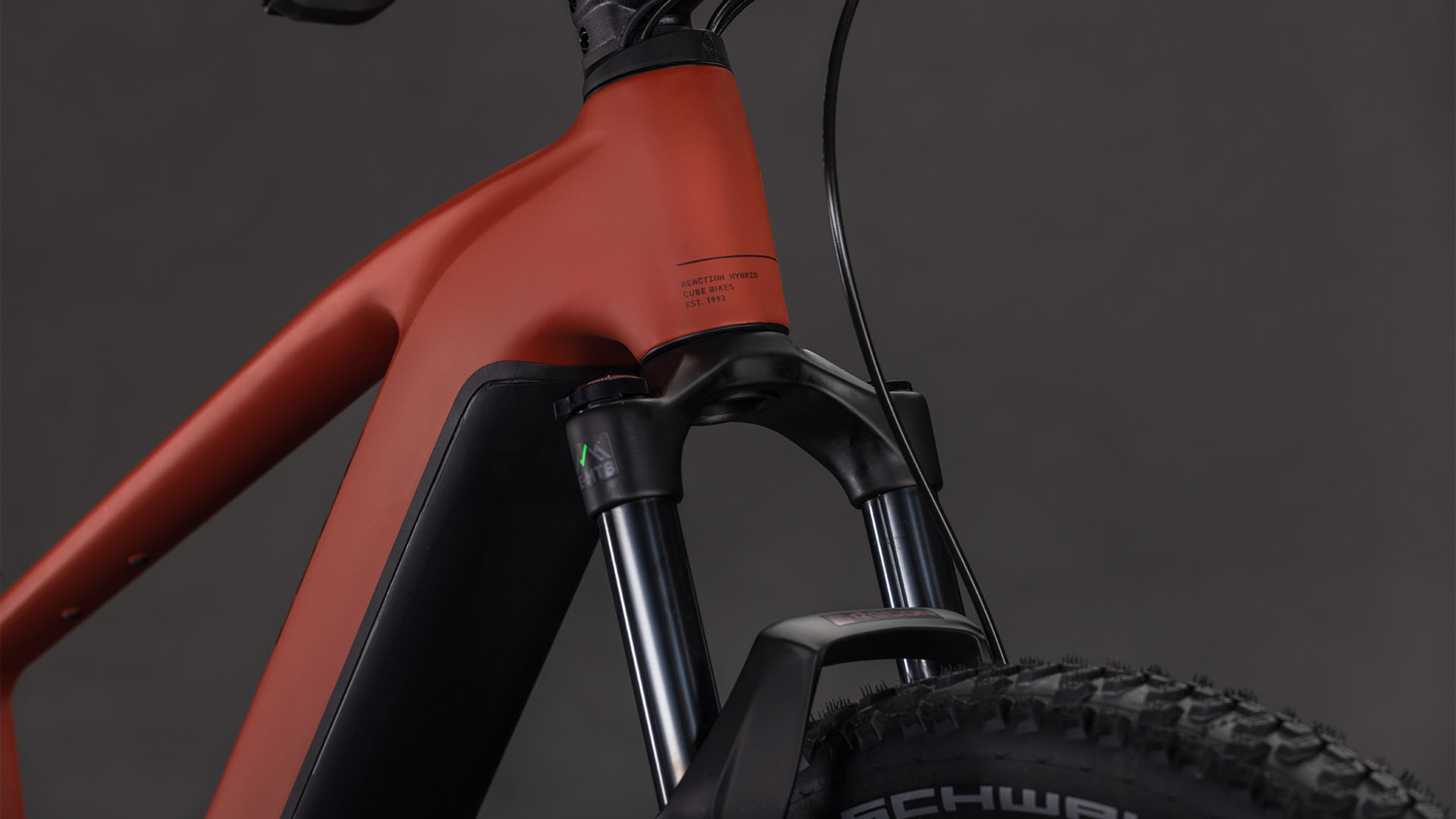 Cube Reaction Hybrid Race 800 Diamant 800 amber´n´black (2026)