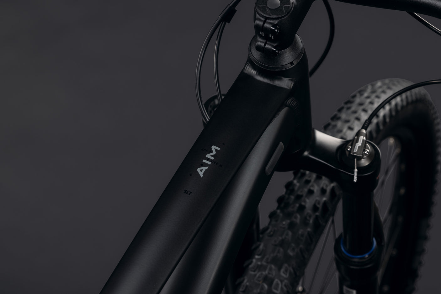 Cube Aim SLT  soot´n´black (2027)